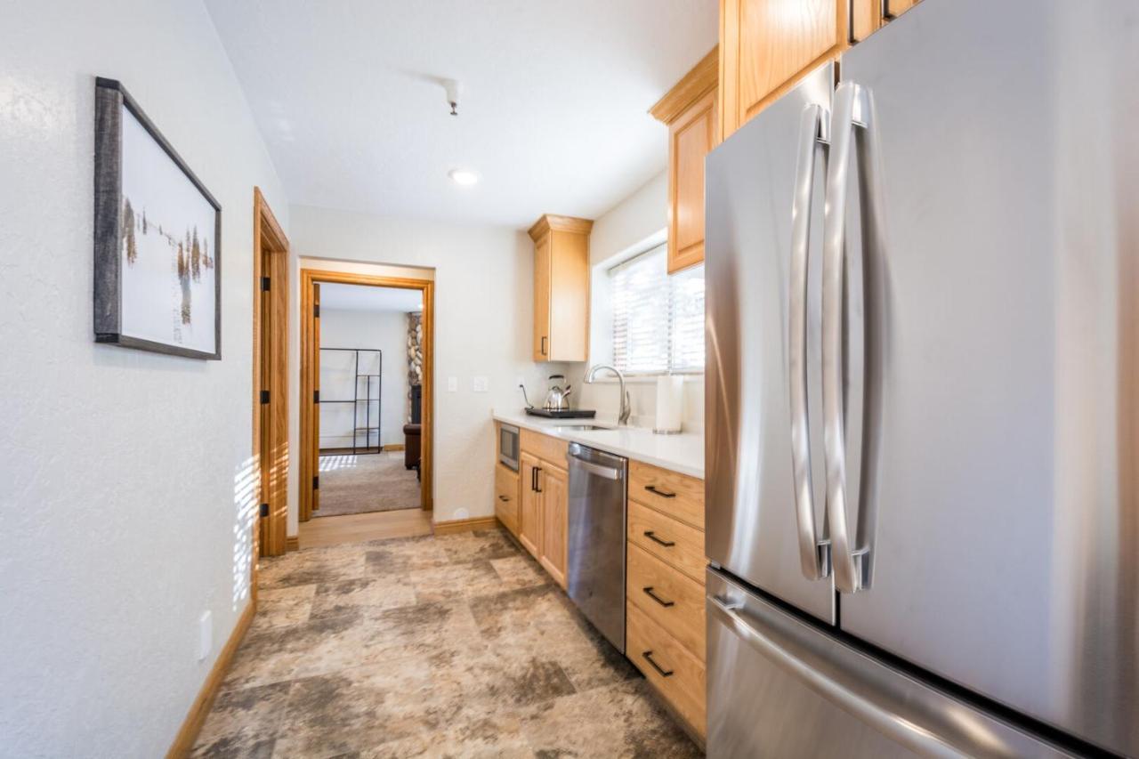 Powder Hound 1 Bedroom Brighton Chalet المظهر الخارجي الصورة